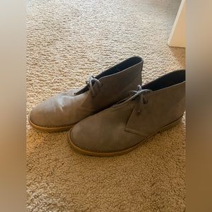 Men’s gray size 10 Perry Ellis shoes